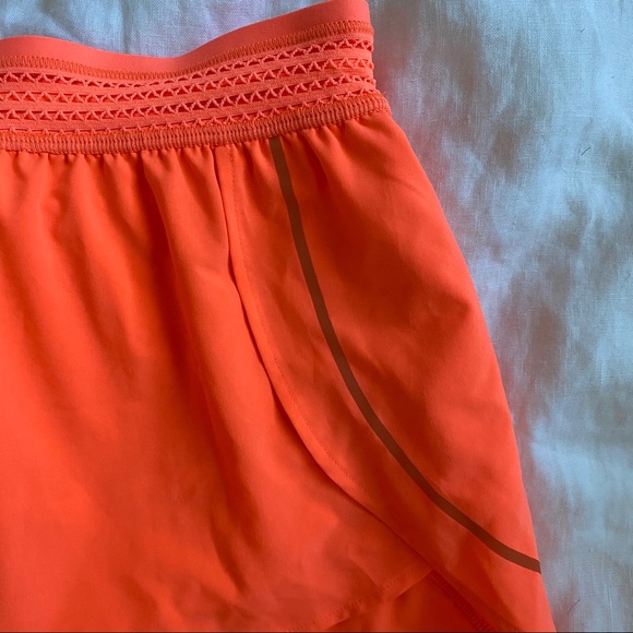 LULULEMON Shorts // Split Second in Grapefruit - Picture 8 of 10